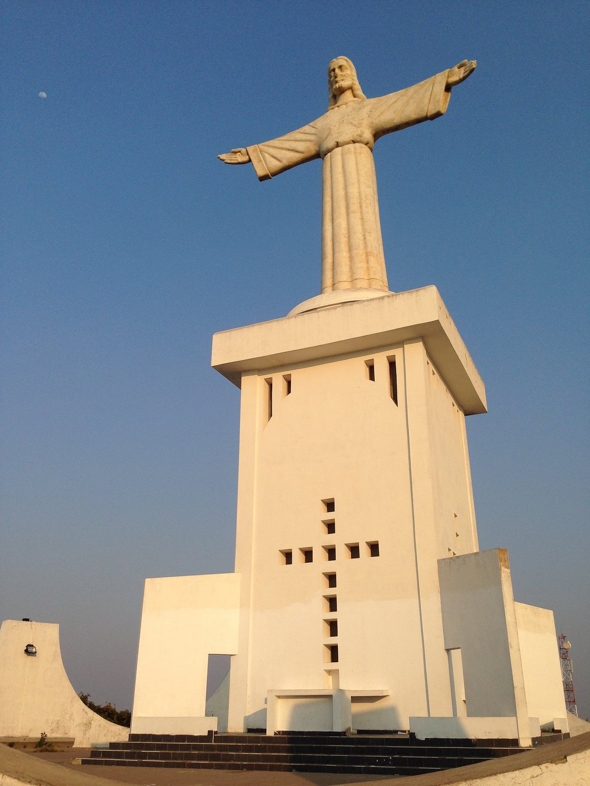 Christ the King Statue, Lubango