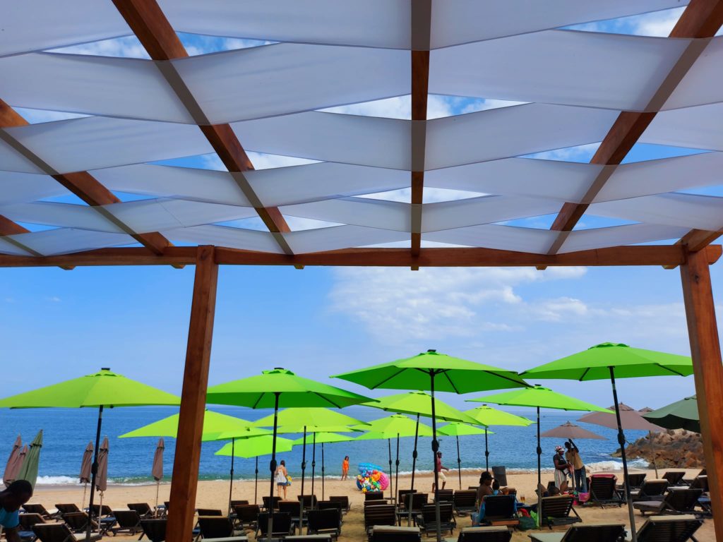 PÉ NA AREIA BEACH RESTAURANT, Luanda